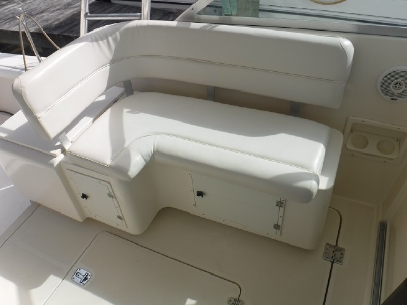 1999 Pursuit 300