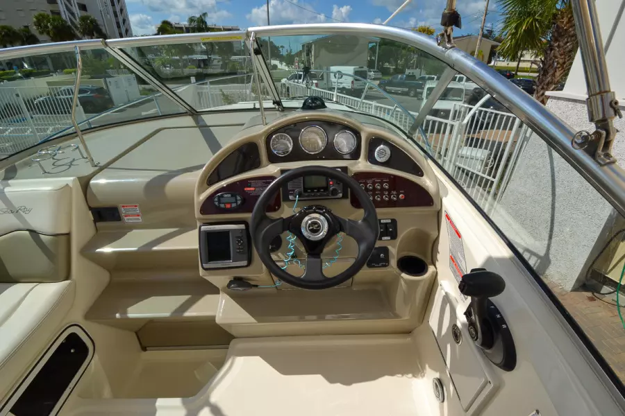 2005 Sea Ray 260 Sundancer