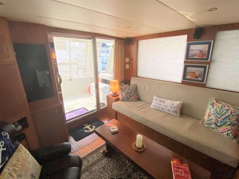 2003 Hi-Star 470