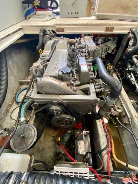 1990 Luhrs 3400