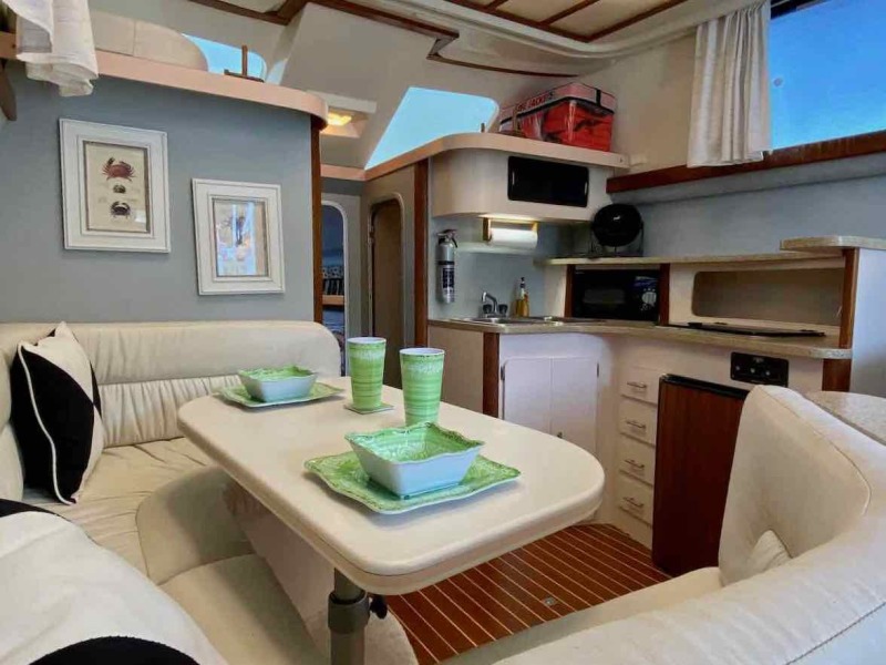 1990 Luhrs 3400