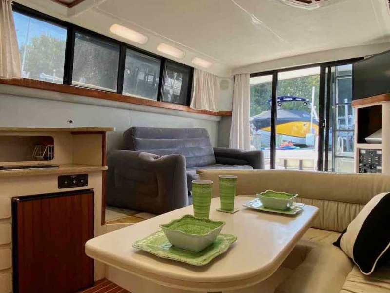 1990 Luhrs 3400