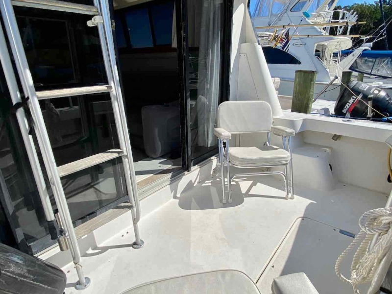 1990 Luhrs 3400