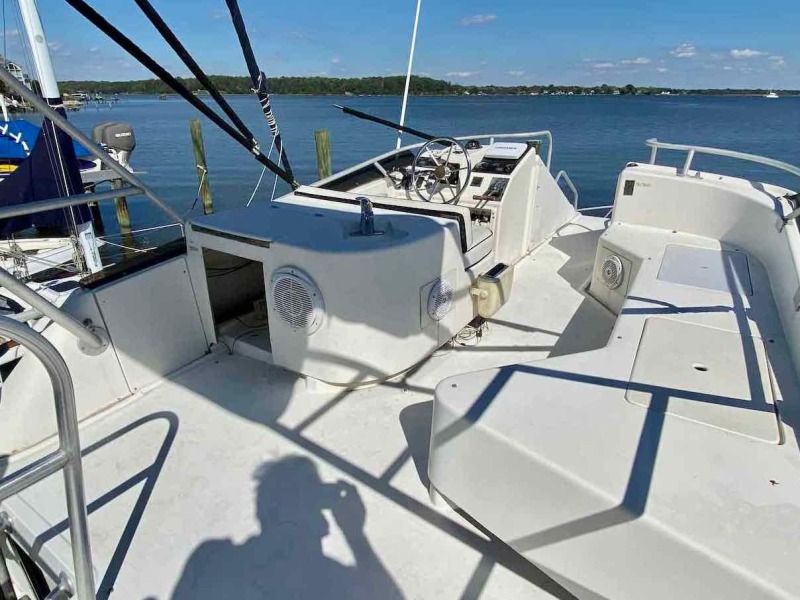 1990 Luhrs 3400