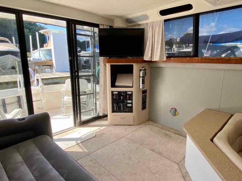 1990 Luhrs 3400