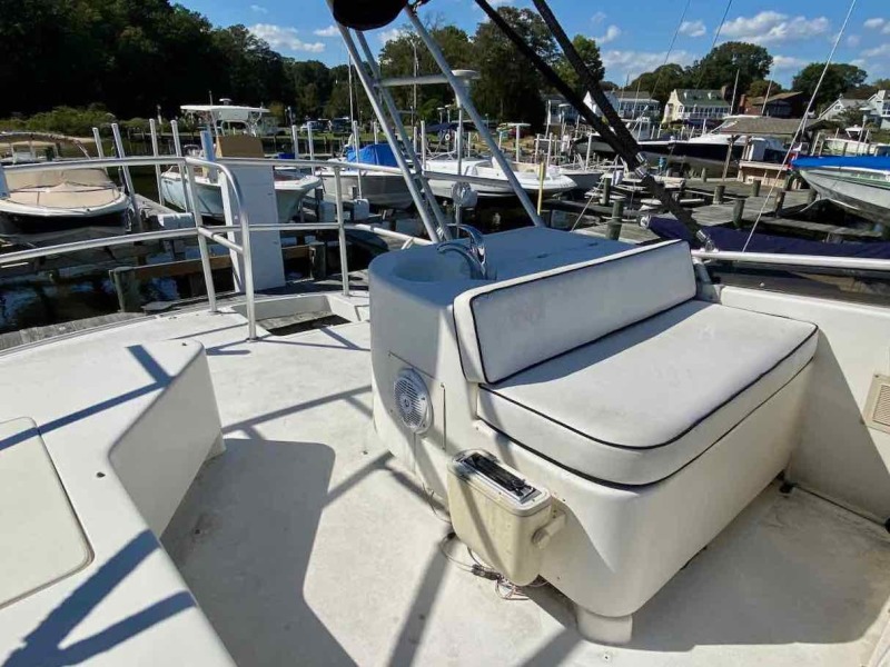 1990 Luhrs 3400