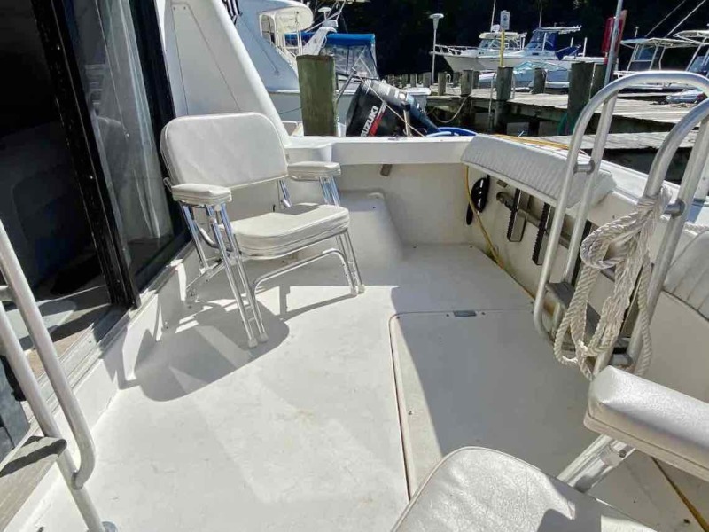 1990 Luhrs 3400