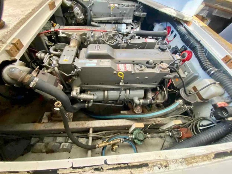 1990 Luhrs 3400