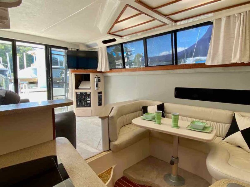 1990 Luhrs 3400