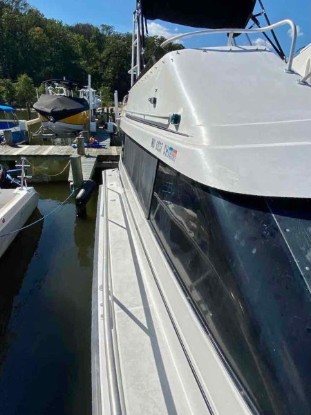 1990 Luhrs 3400