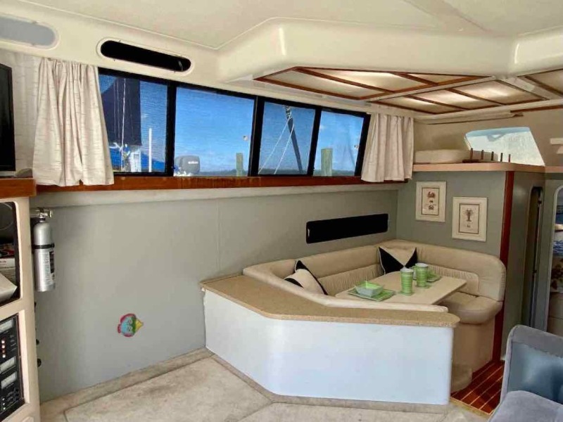 1990 Luhrs 3400