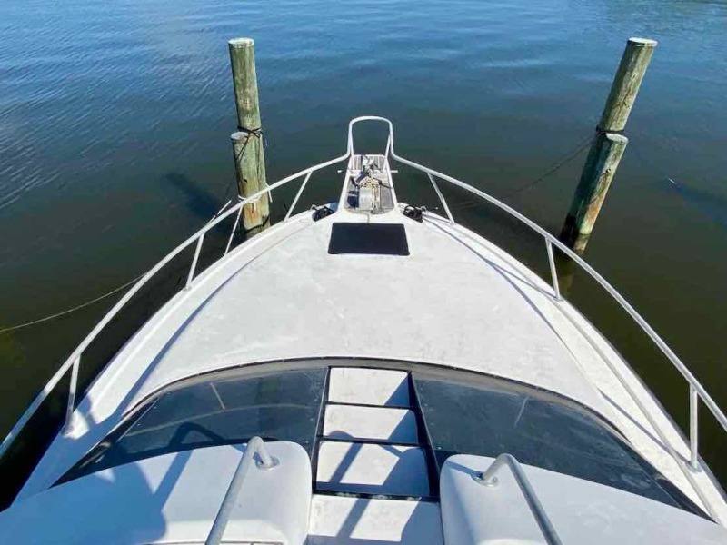 1990 Luhrs 3400