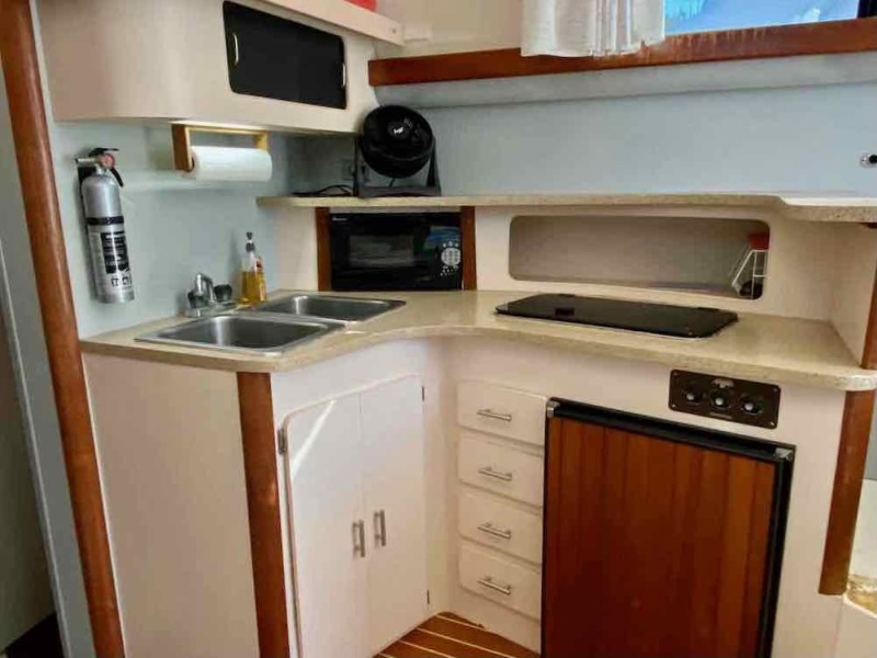 1990 Luhrs 3400