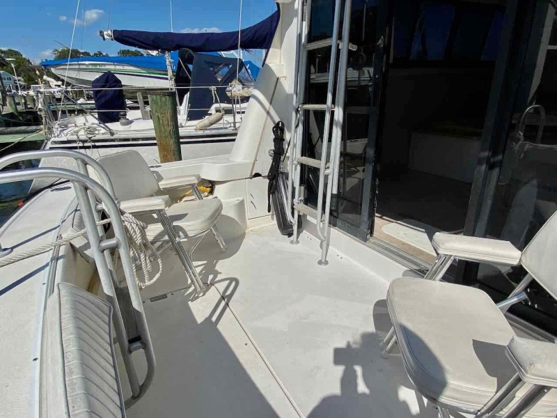 1990 Luhrs 3400