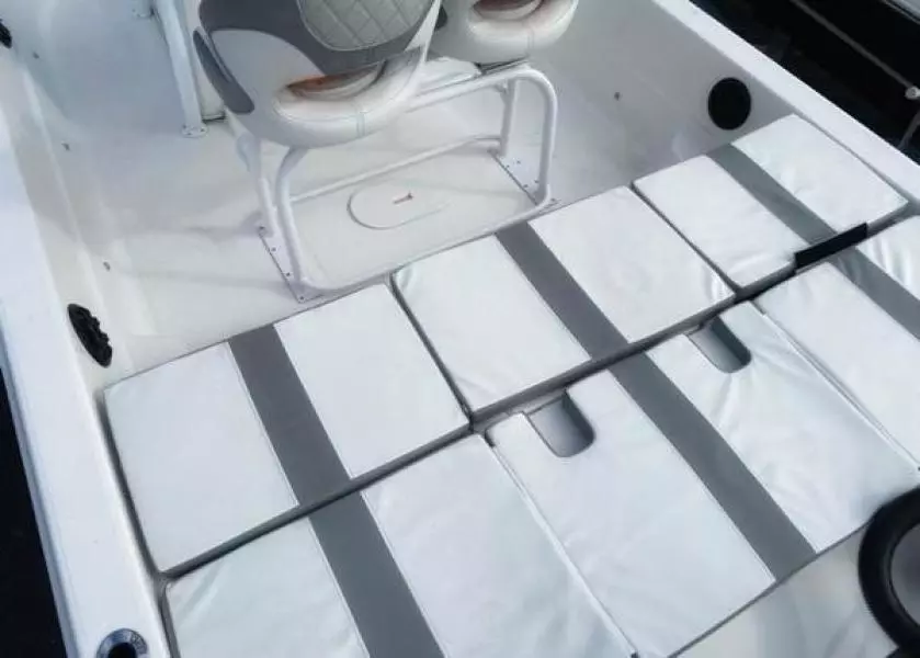 Epic 26 Bay 27ft Epic Yacht For Sale