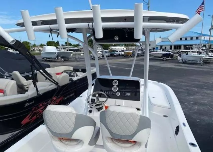 Epic 26 Bay 27ft Epic Yacht For Sale