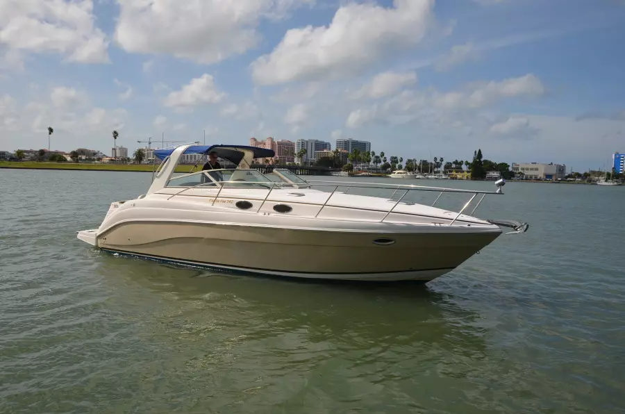 2004 Rinker 342 Fiesta Vee