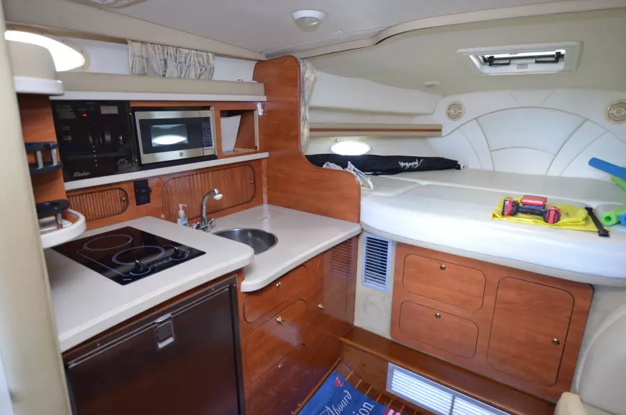 2004 Rinker 342 Fiesta Vee