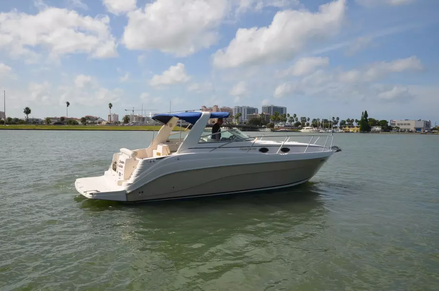 2004 Rinker 342 Fiesta Vee