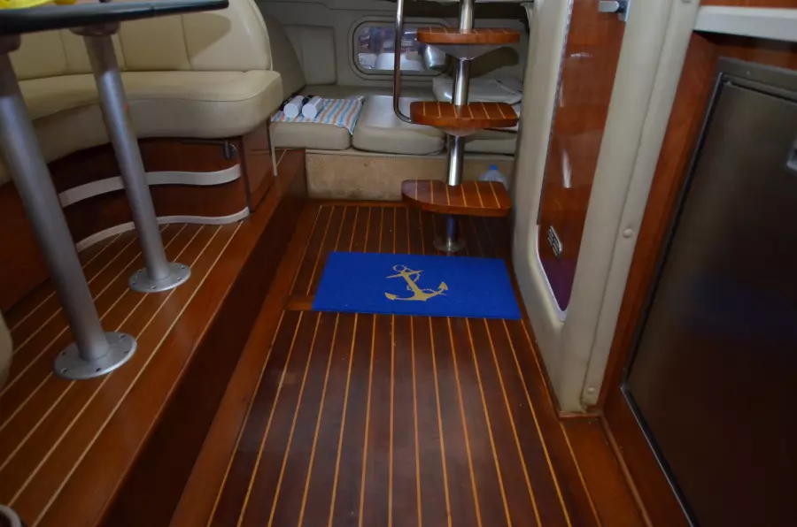 2004 Rinker 342 Fiesta Vee