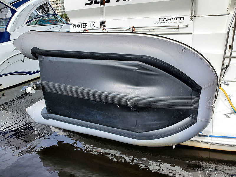 2001 Carver 466