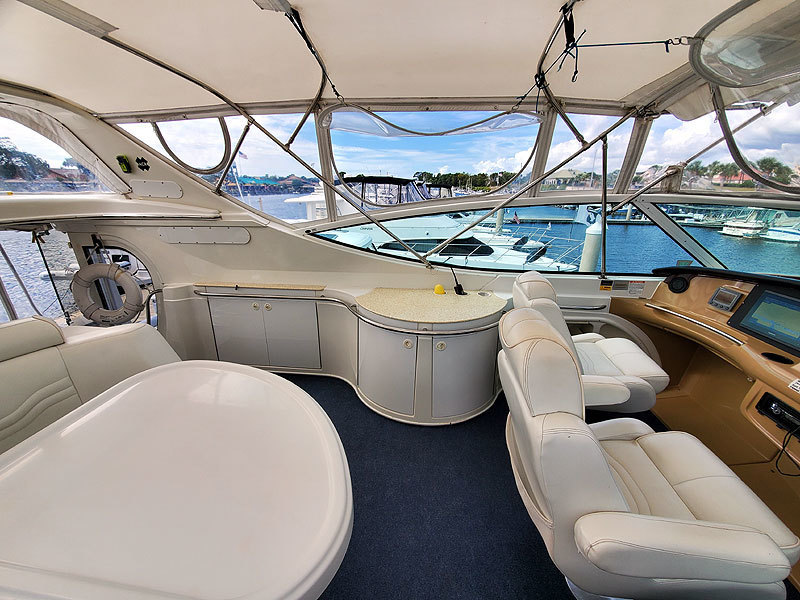 2001 Carver 466