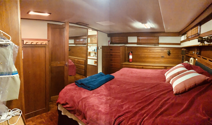 1984 Grand Banks 49