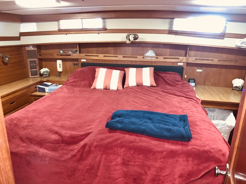1984 Grand Banks 49