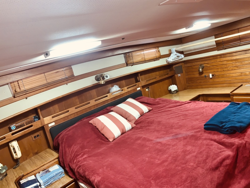 1984 Grand Banks 49