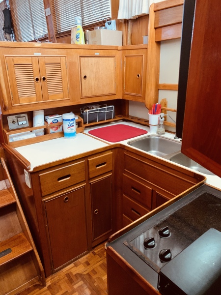 1984 Grand Banks 49