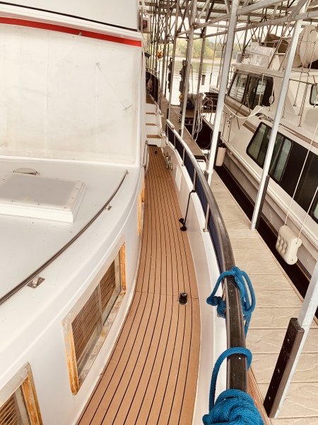 1984 Grand Banks 49