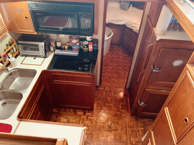 1984 Grand Banks 49