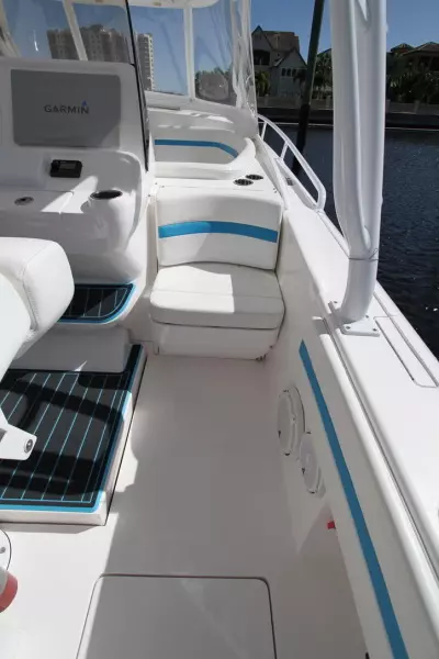 2018 Intrepid 407 Cuddy