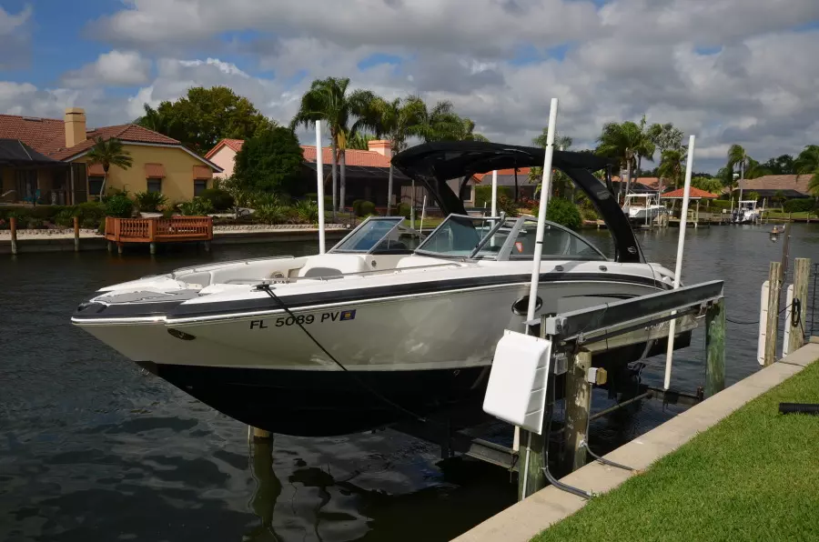 28ft Chaparral Yacht For Sale