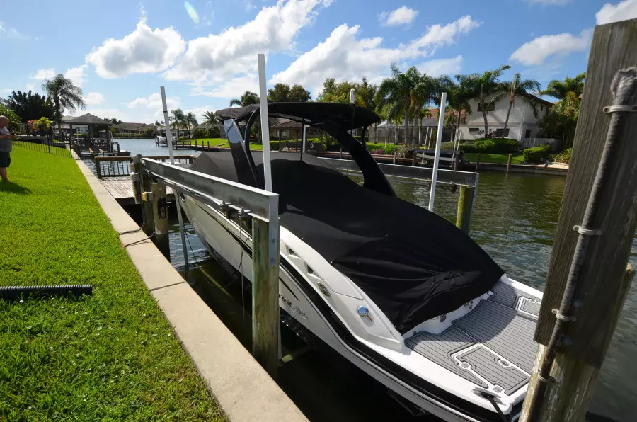 28ft Chaparral Yacht For Sale