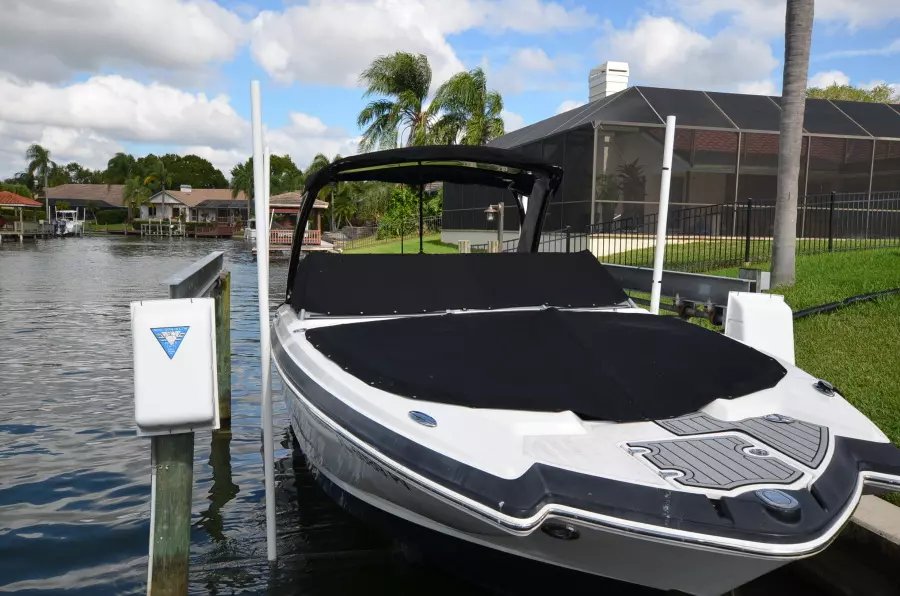 28ft Chaparral Yacht For Sale