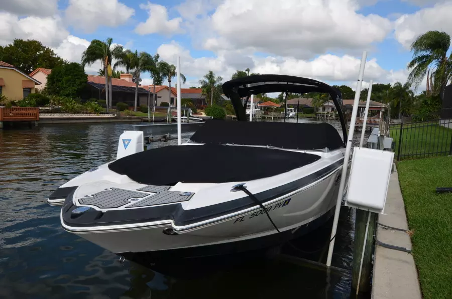 28ft Chaparral Yacht For Sale