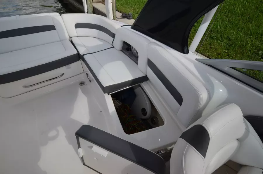 28ft Chaparral Yacht For Sale
