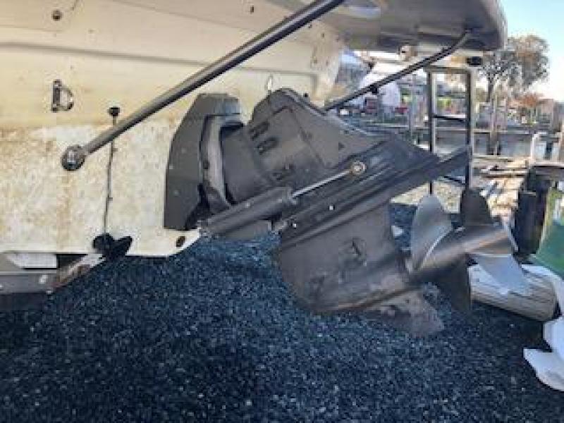 2003 Wellcraft Martinique 2400