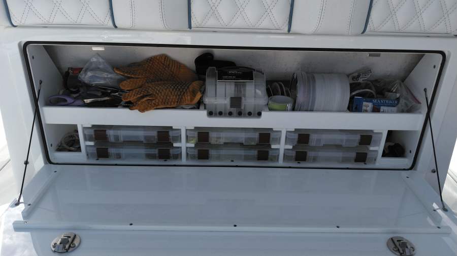 33' 2019 SeaHunter 33