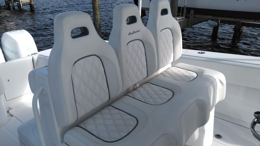 33' 2019 SeaHunter 33