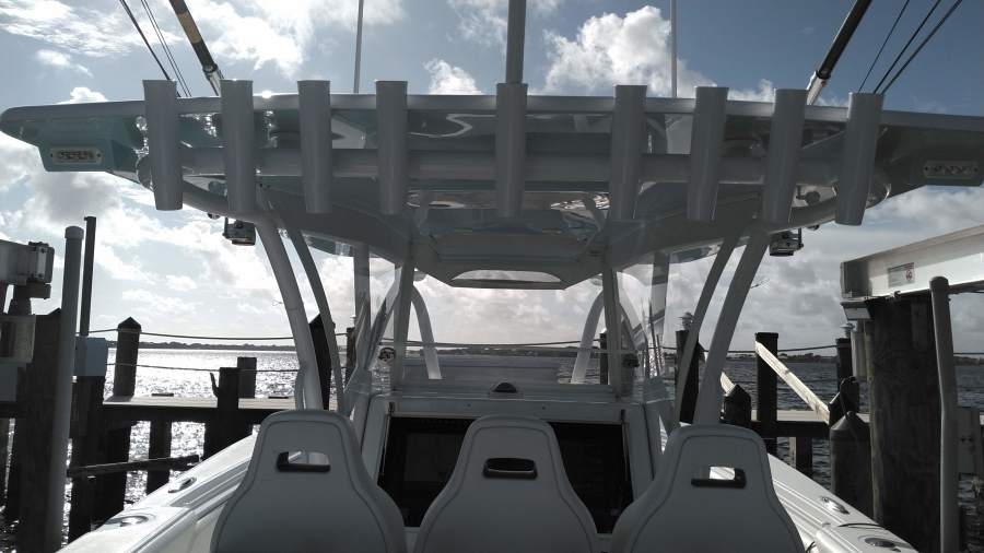 33' 2019 SeaHunter 33