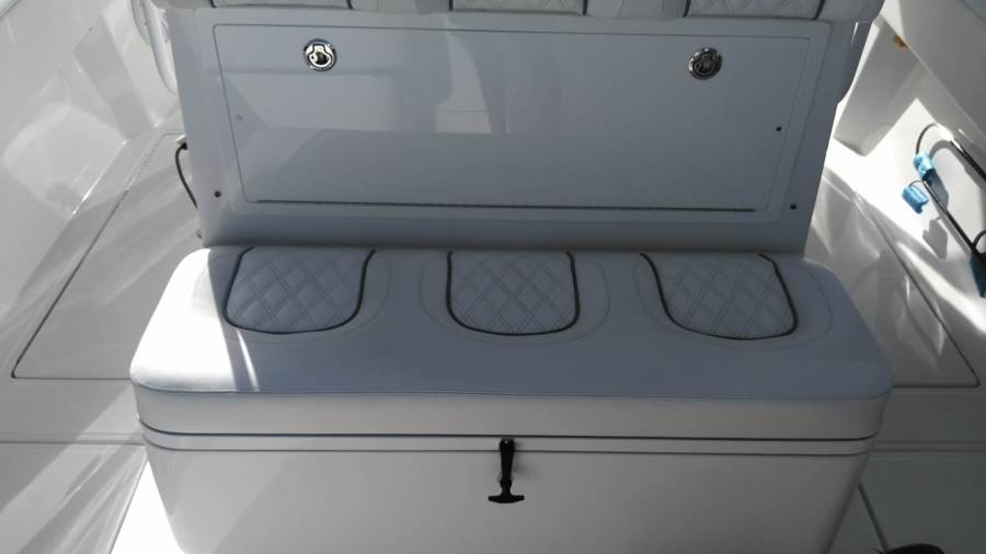 33' 2019 SeaHunter 33