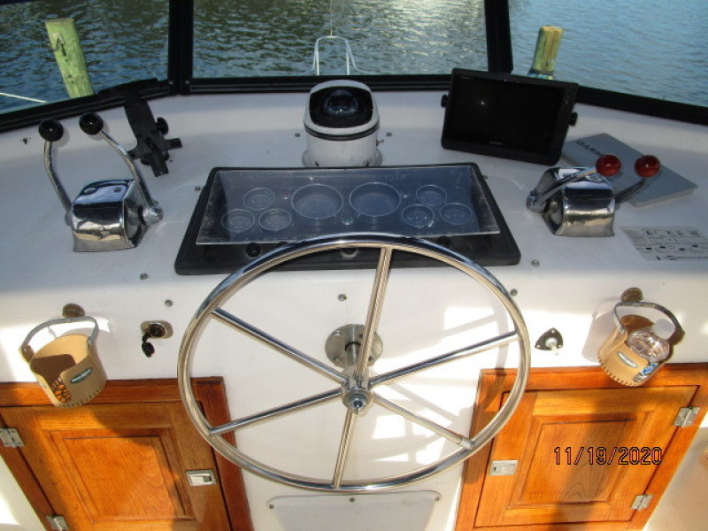 1981 Prairie Boat Works "36" Double Cabin