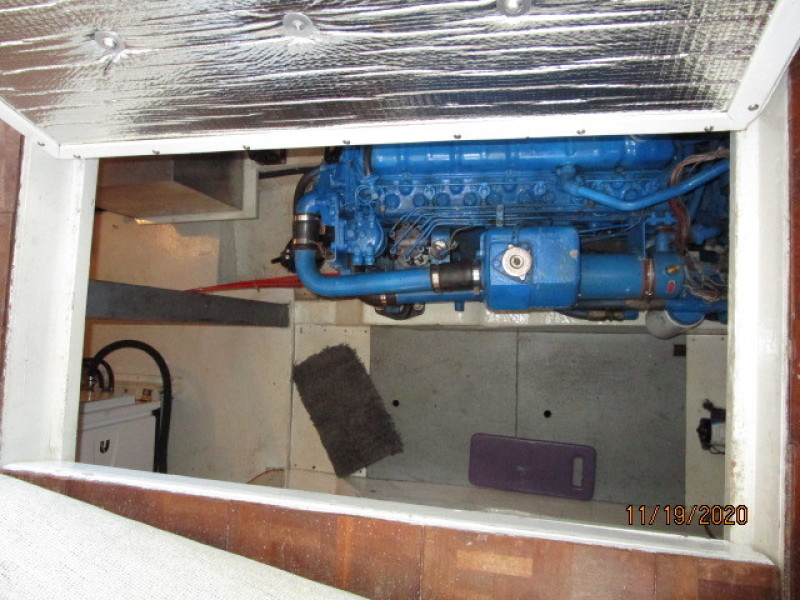 1981 Prairie Boat Works "36" Double Cabin