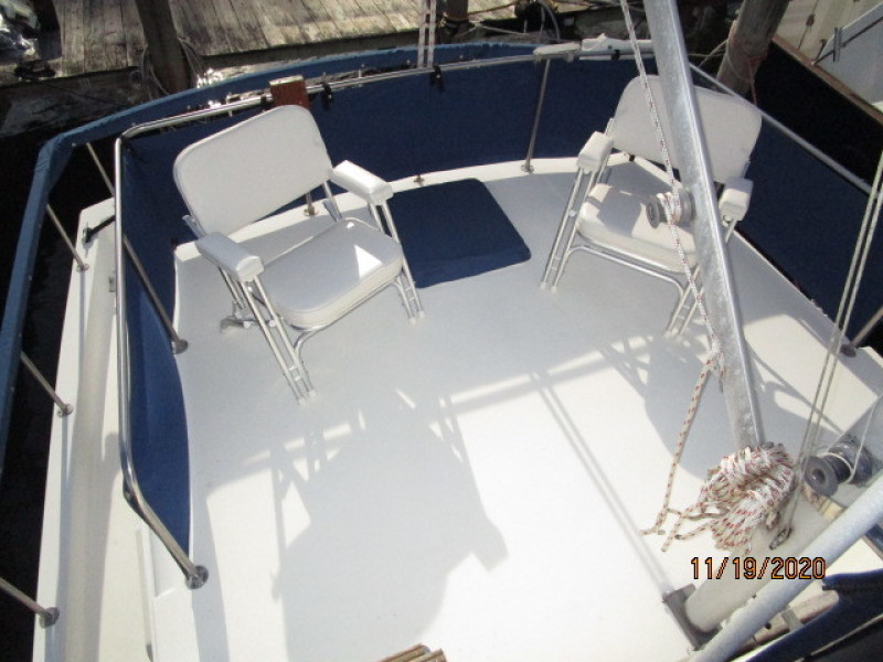 1981 Prairie Boat Works "36" Double Cabin