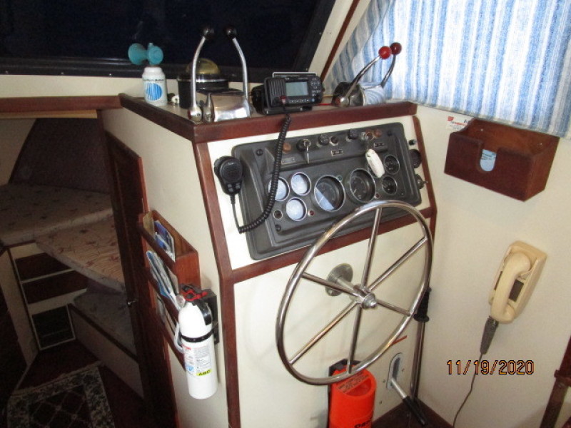 1981 Prairie Boat Works "36" Double Cabin
