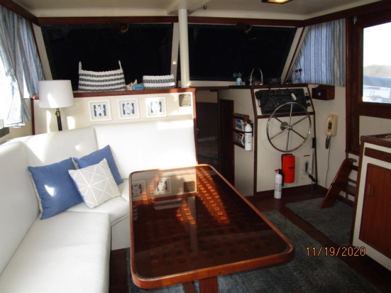 1981 Prairie Boat Works "36" Double Cabin