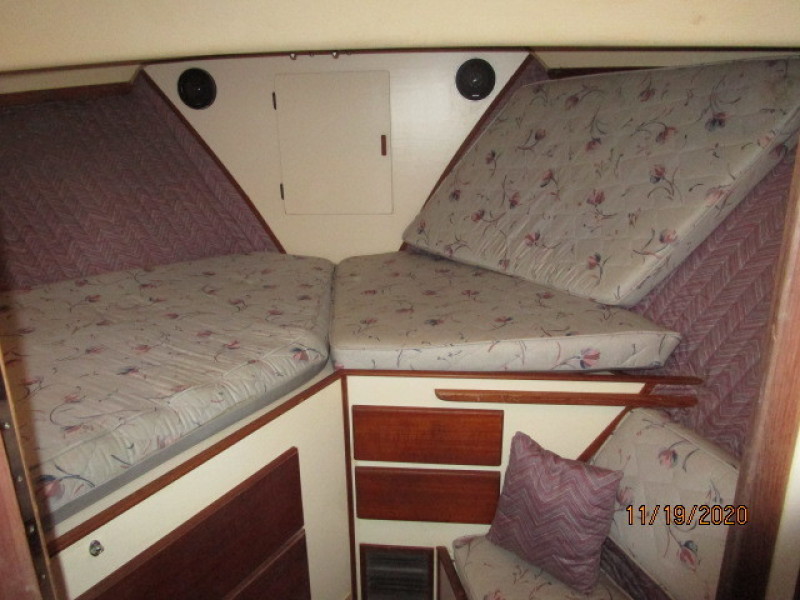 1981 Prairie Boat Works "36" Double Cabin