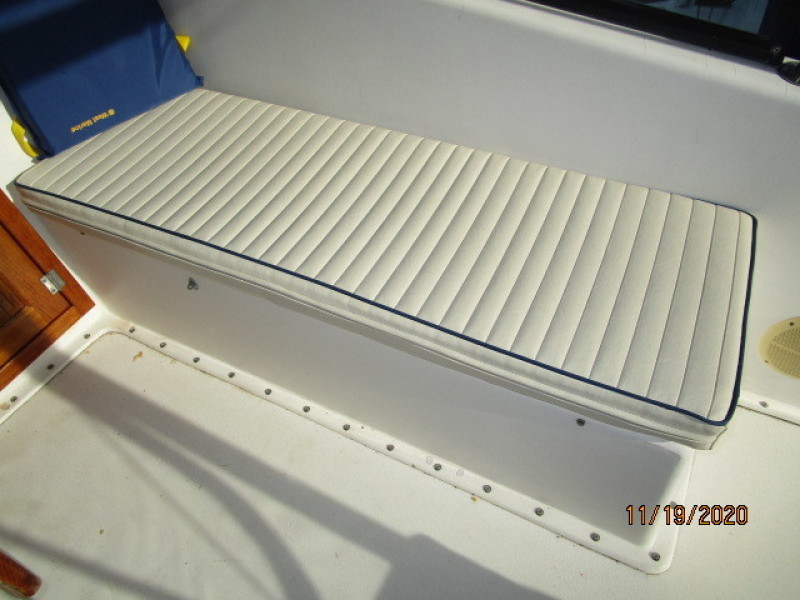 1981 Prairie Boat Works "36" Double Cabin